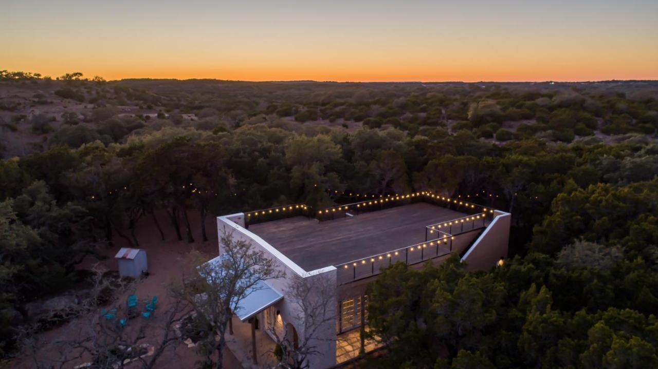 Hotel Lucky Arrow Retreat à Dripping Springs Extérieur photo
